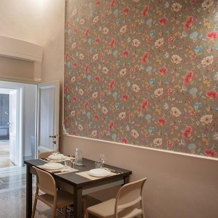 Buonarroti Boutique Apartment ฟลอเรนซ์ ภายนอก รูปภาพ